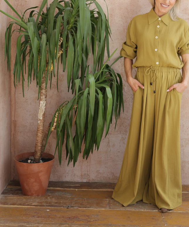 Komplet Olive Flow Set oliwkowy koszula + spodnie