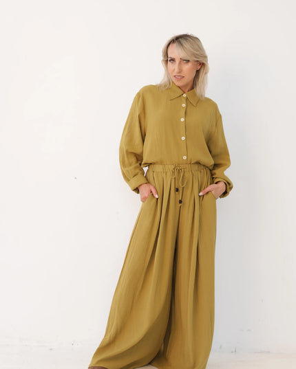 Komplet Olive Flow Set oliwkowy koszula + spodnie