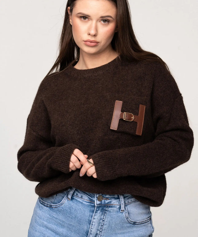 SWETER HERMIS CZEKOLADOWY