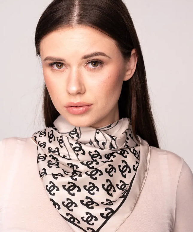 APASZKA W STYLU CHANEL BEŻOWO CZARNA