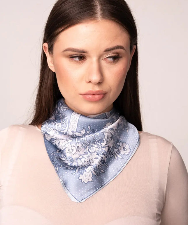 APASZKA BŁĘKITNA W KWIATOWY WZÓR