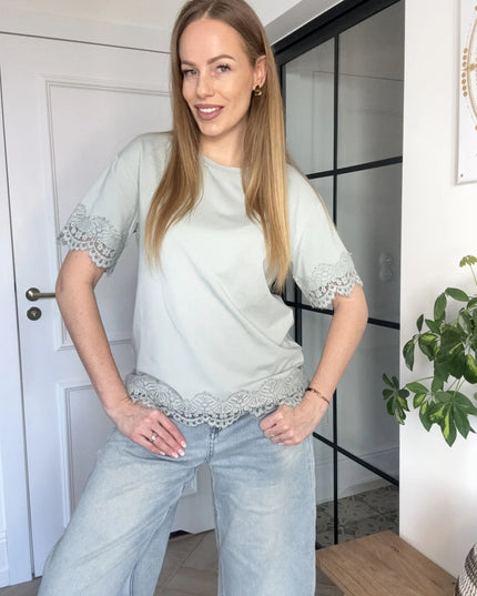 T-shirt Lucky miętowy z koronką Lemonada