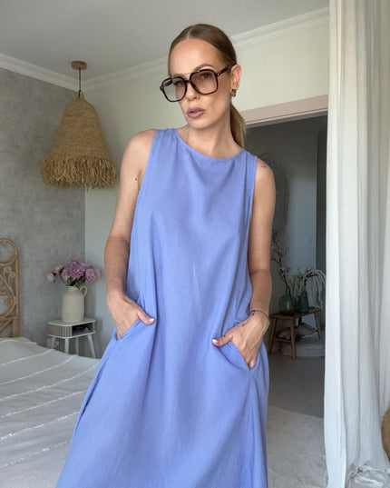 Zwiewna sukienka Laguna maxi bez rękawów z odkrytymi plecami niebieska