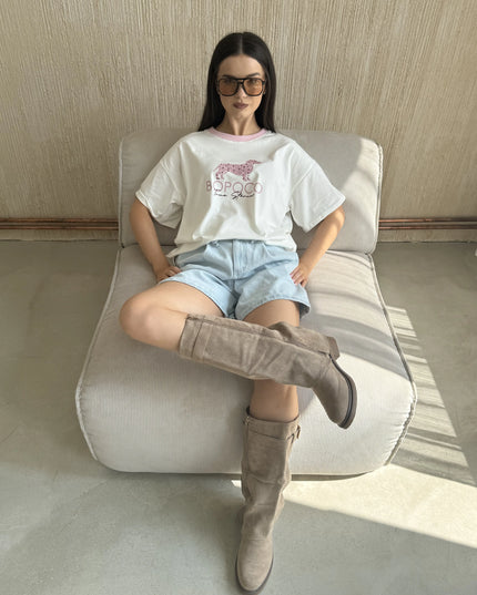 Biały t-shirt z jamnikiem True Stories