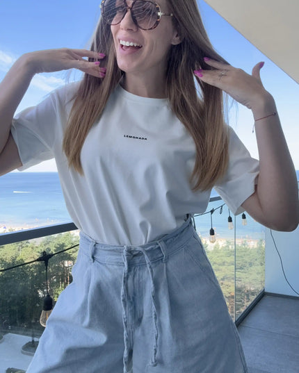 T-shirt z wytłaczanym logo Lemonada Basic biały