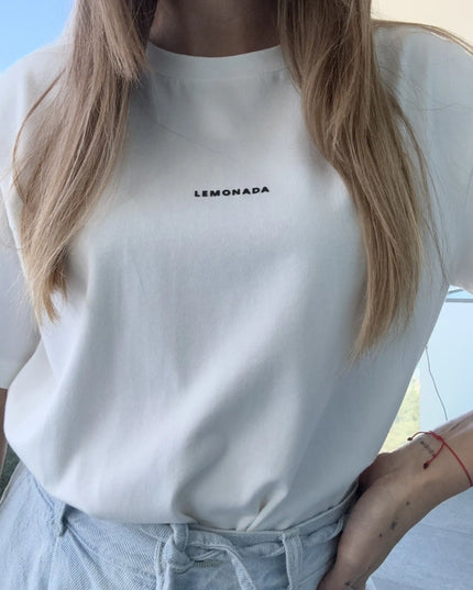 T-shirt z wytłaczanym logo Lemonada Basic biały