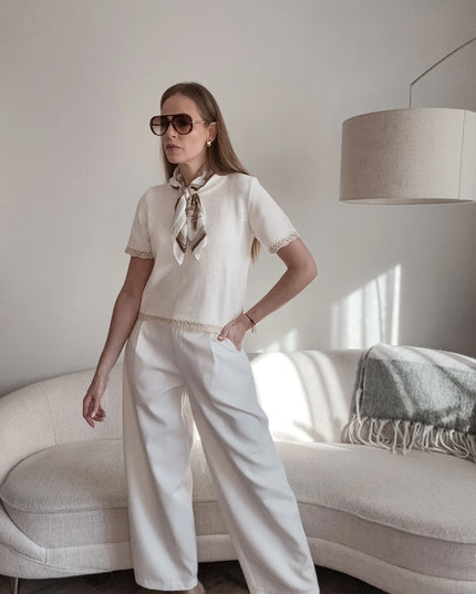 Bawełniany sweter Elite kremowy z koronką