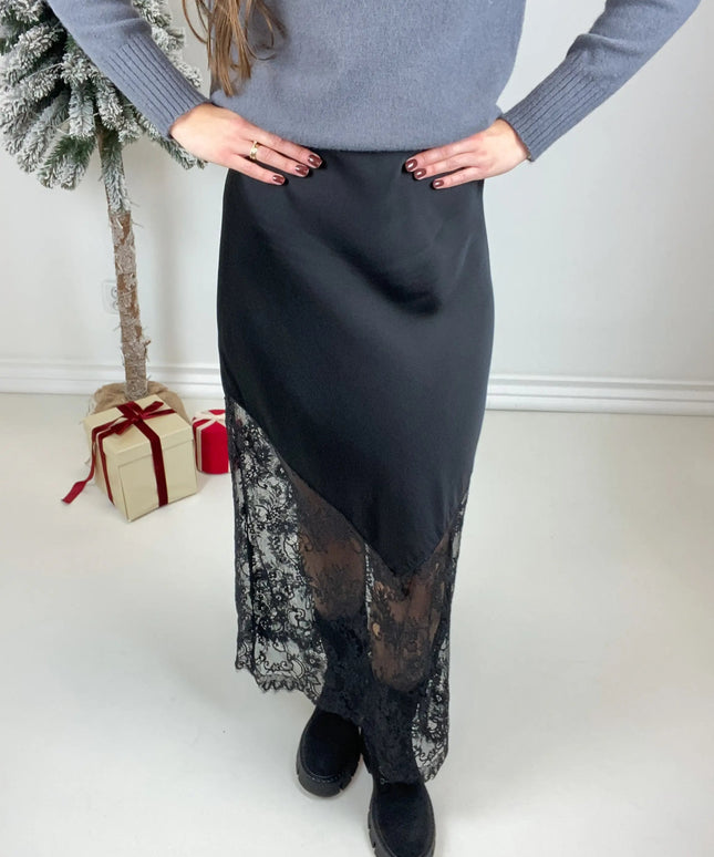 SPÓDNICA MARGOT CZARNA - BLUMANIA